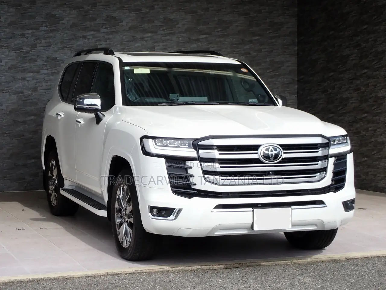 Toyota Land Cruiser LC300 2024 Pearl