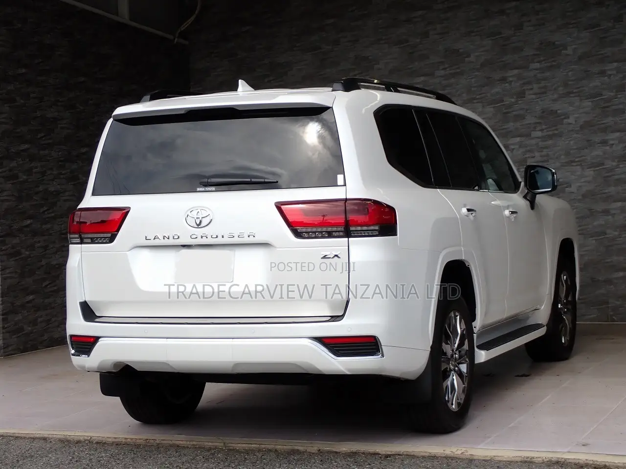 Toyota Land Cruiser LC300 2024 Pearl