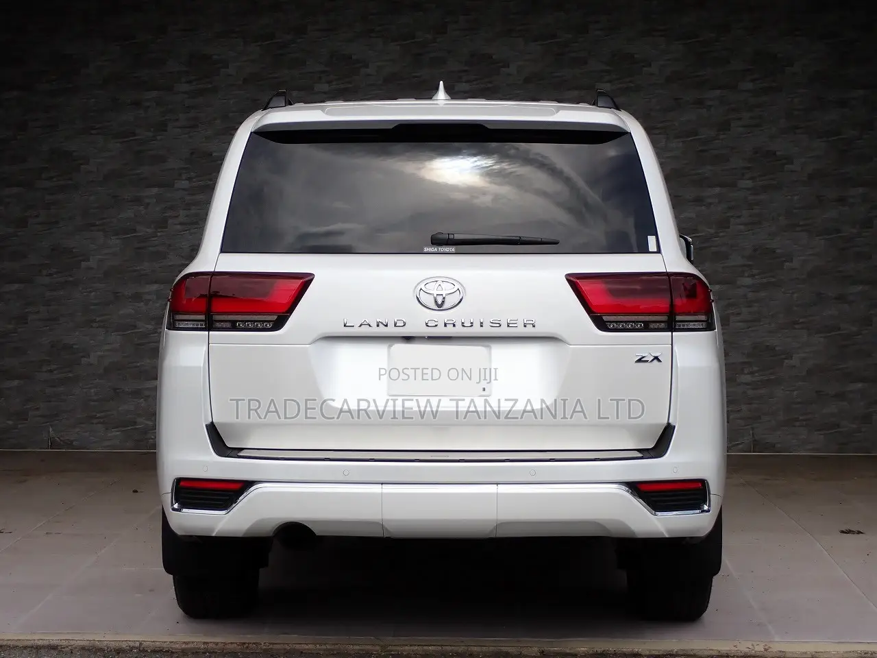 Toyota Land Cruiser LC300 2024 Pearl