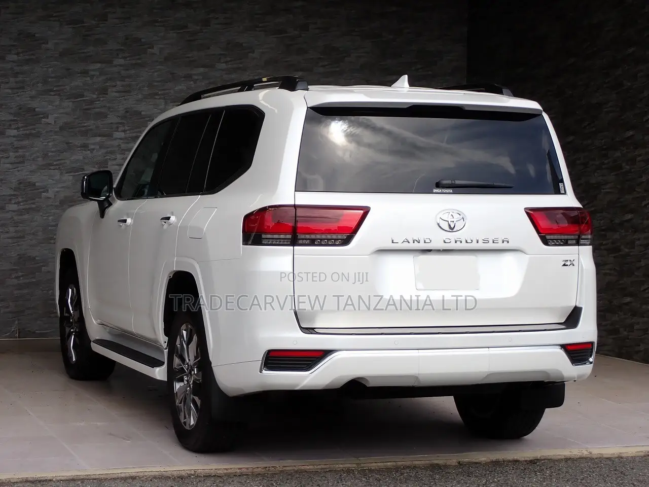 Toyota Land Cruiser LC300 2024 Pearl