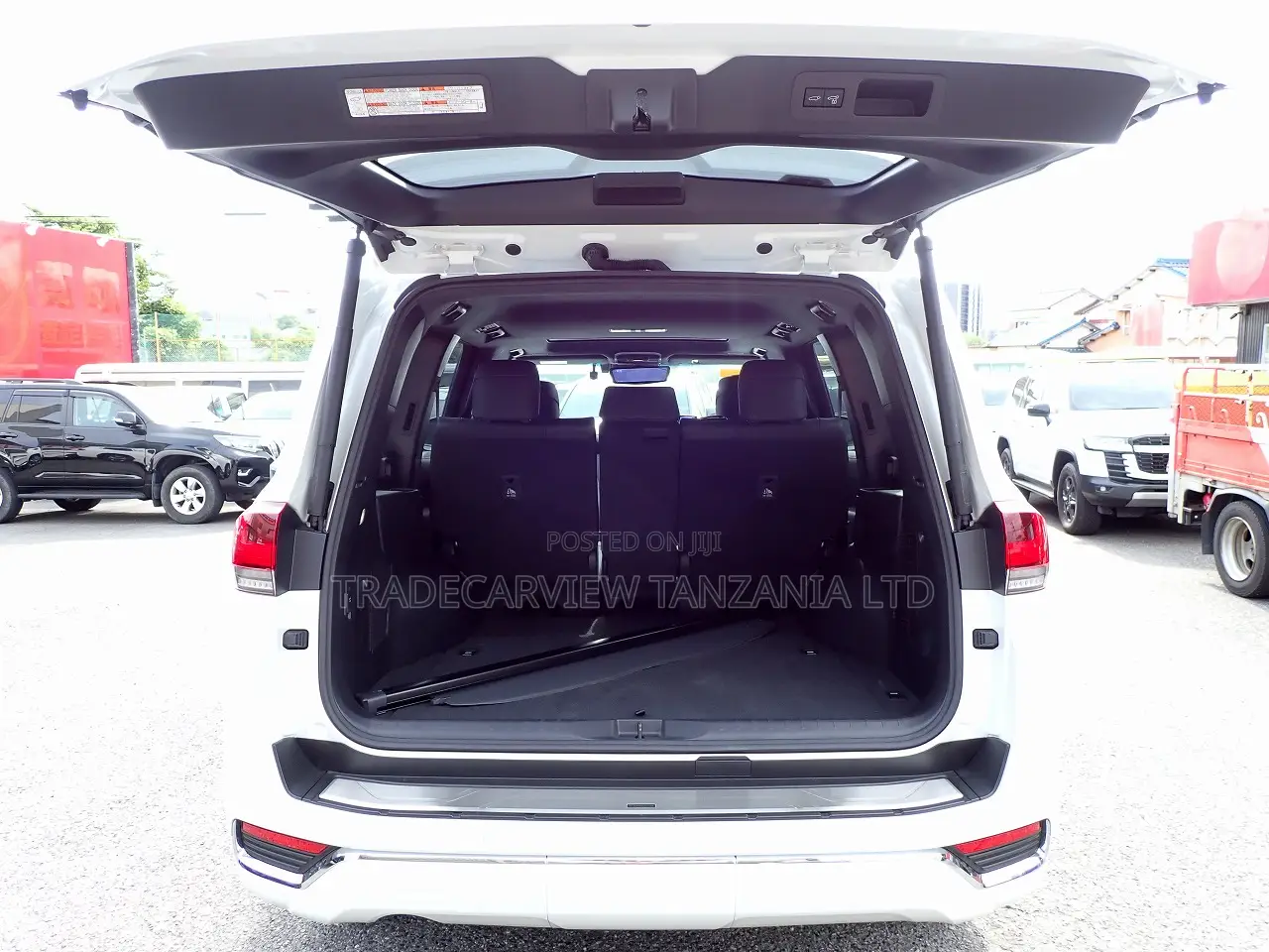 Toyota Land Cruiser LC300 2024 Pearl