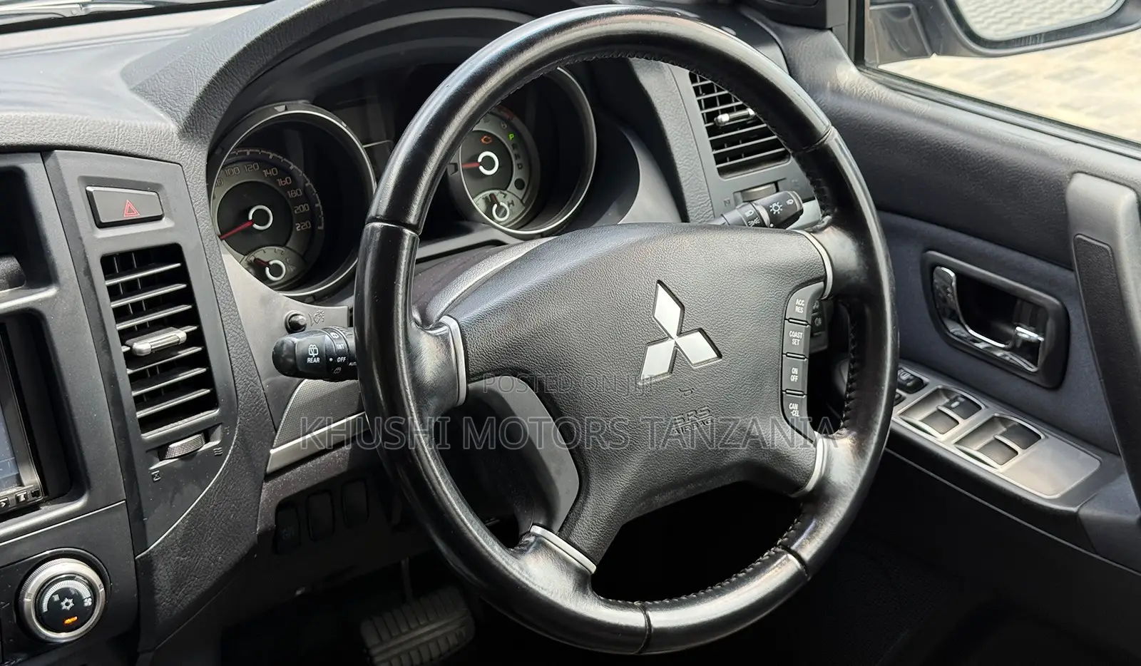 Mitsubishi Pajero 2008 Brown