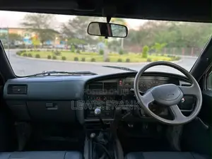 Toyota Hilux 1991 Red