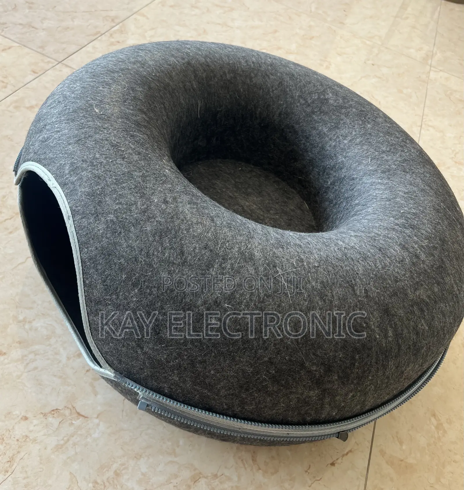Cat Donut Tunnel Toy
