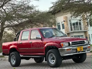Toyota Hilux 1991 Red