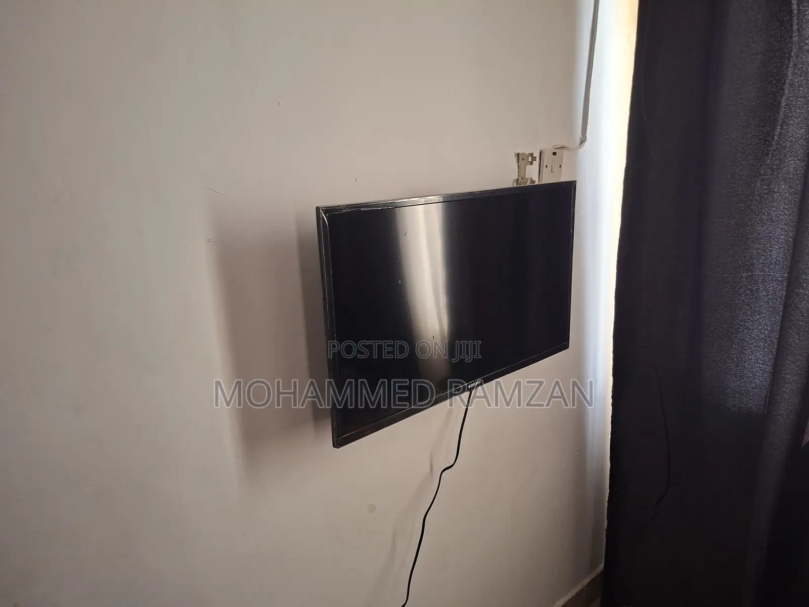 Bruhm 32" Smart TV