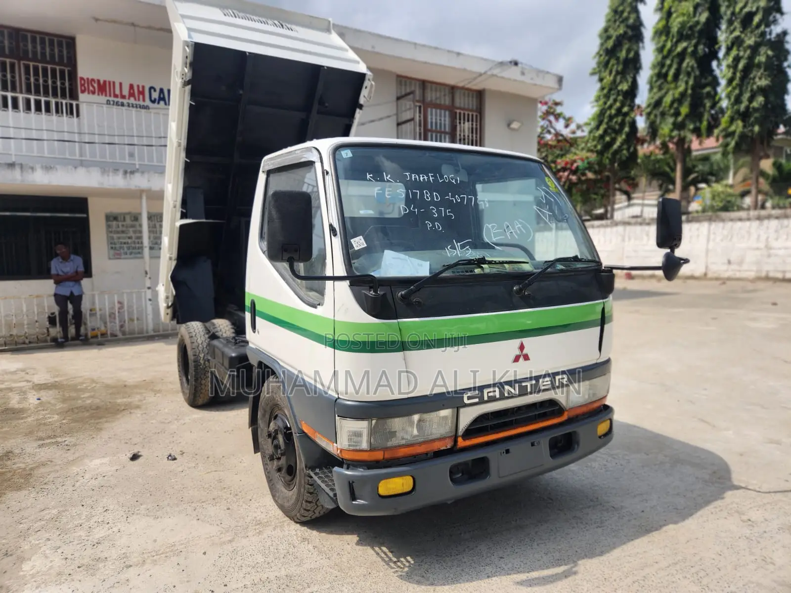 Mitsubishi Canter Truck 1995 (White)