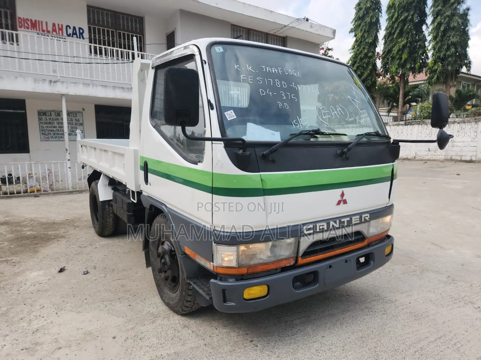 Mitsubishi Canter Truck 1995 (White)