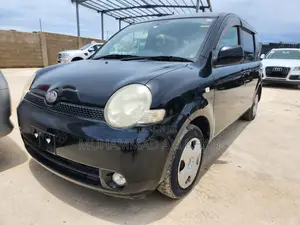 Toyota Sienta 1.5 FWD 2004 Black