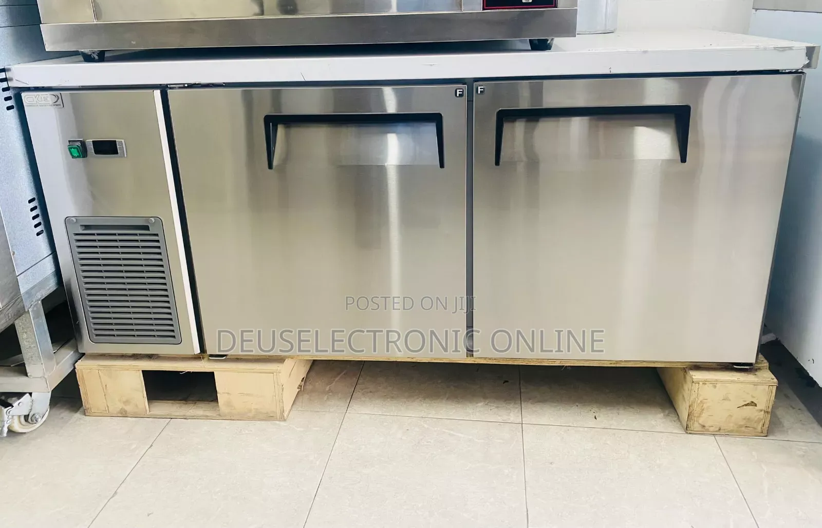 Counter Fridge - 2 Stainless Steel Doors
*Tsh 2,640,000* 