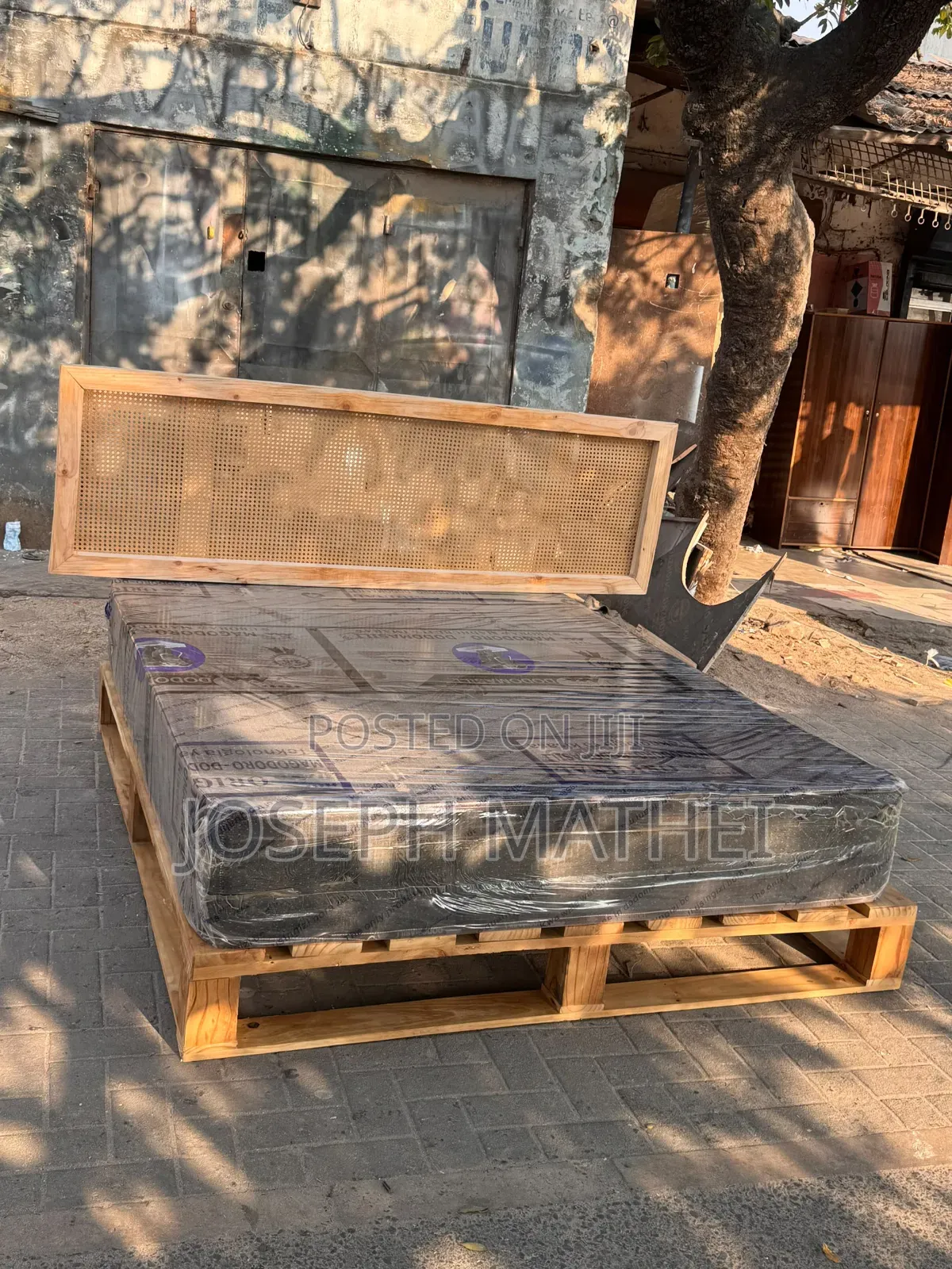 Pallet Bed 5/6 and Mattress 5/6 Inch 10 Dodoma Asili