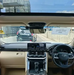Toyota Land Cruiser 2023 Pearl