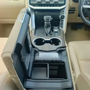 Toyota Land Cruiser 2023 Pearl