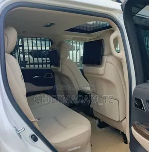 Toyota Land Cruiser 2023 Pearl