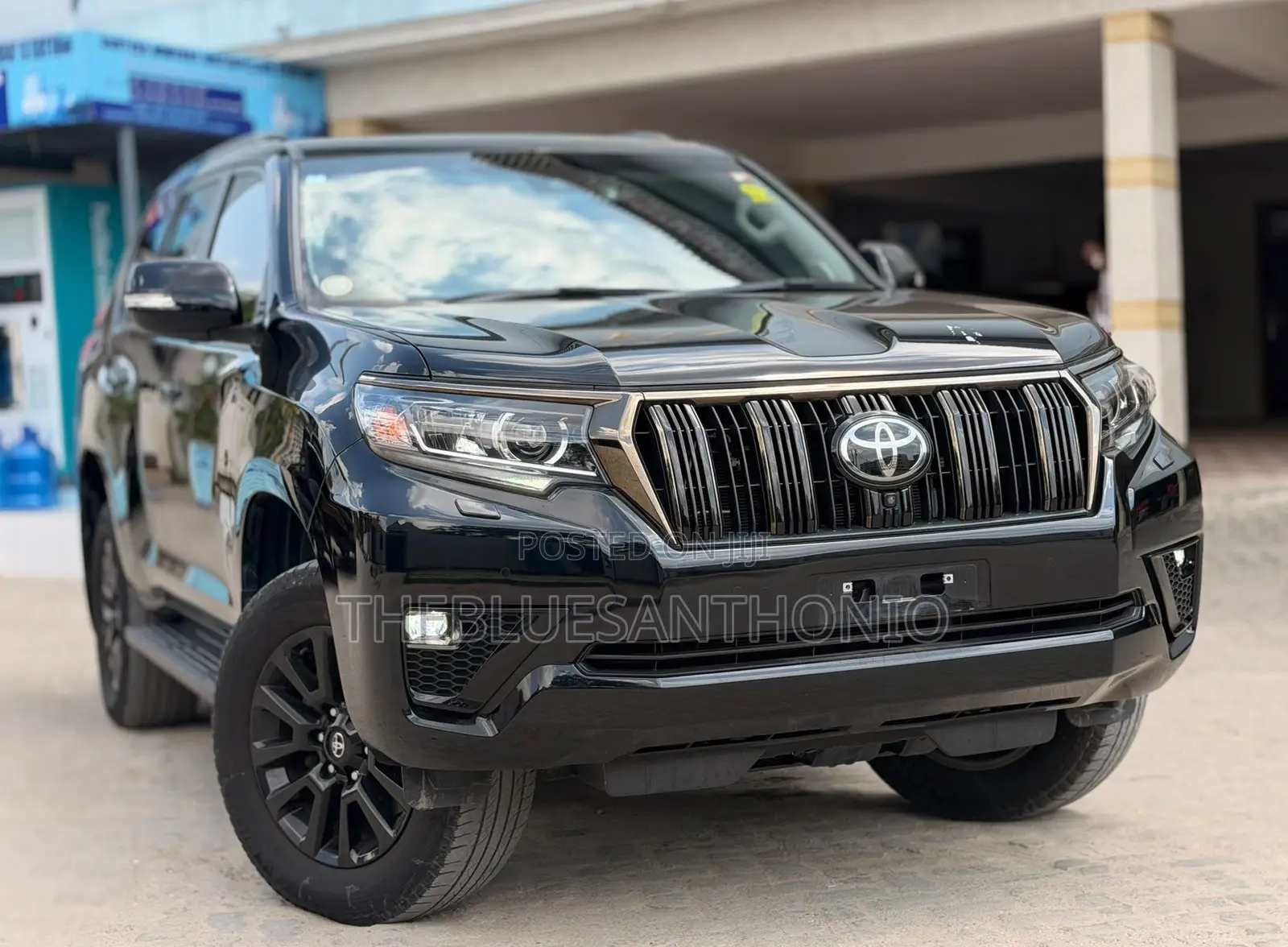Toyota Land Cruiser Prado 2022 Black