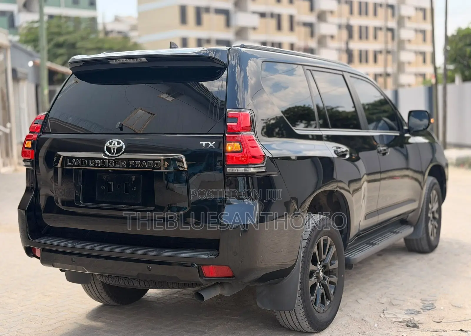 Toyota Land Cruiser Prado 2022 Black