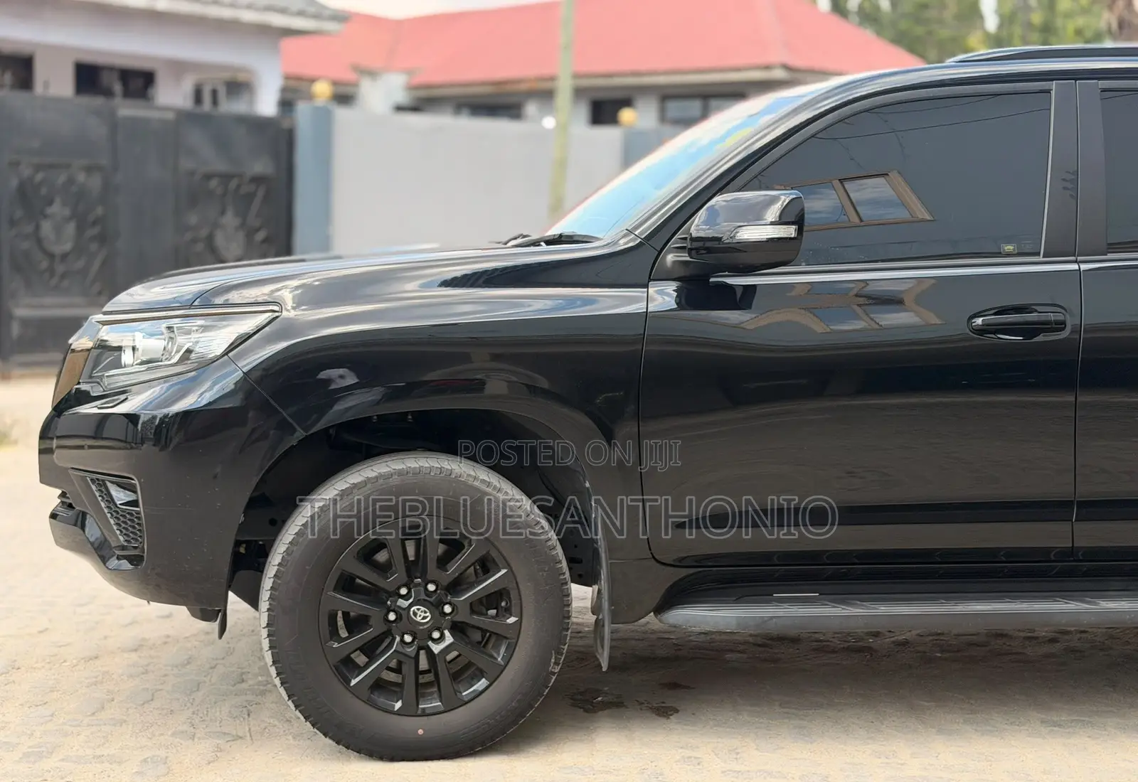 Toyota Land Cruiser Prado 2022 Black