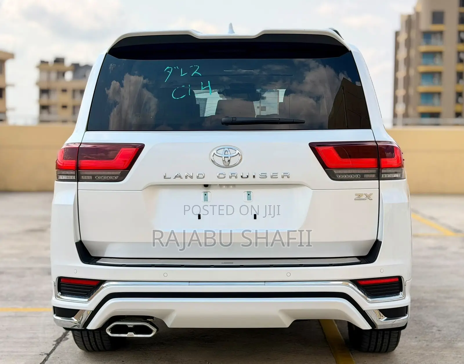 Toyota Land Cruiser LC300 2025 White