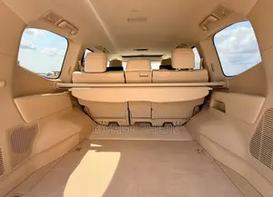 Toyota Land Cruiser LC300 2025 White