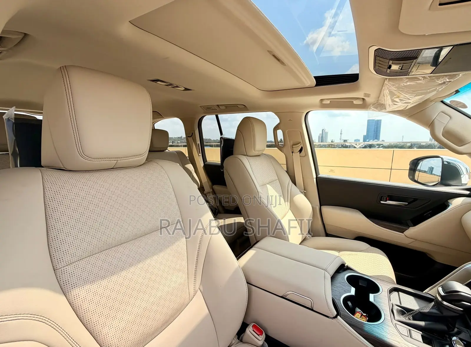 Toyota Land Cruiser LC300 2025 White