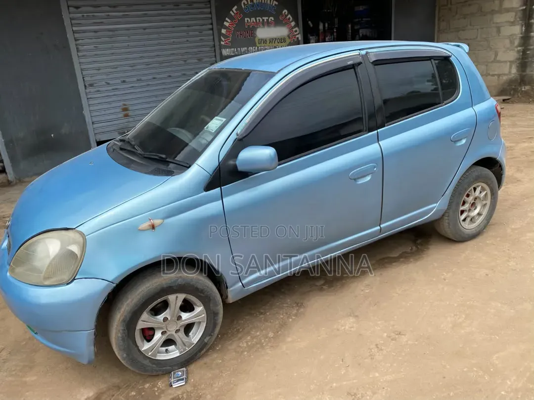 Toyota Vitz 2003 Blue