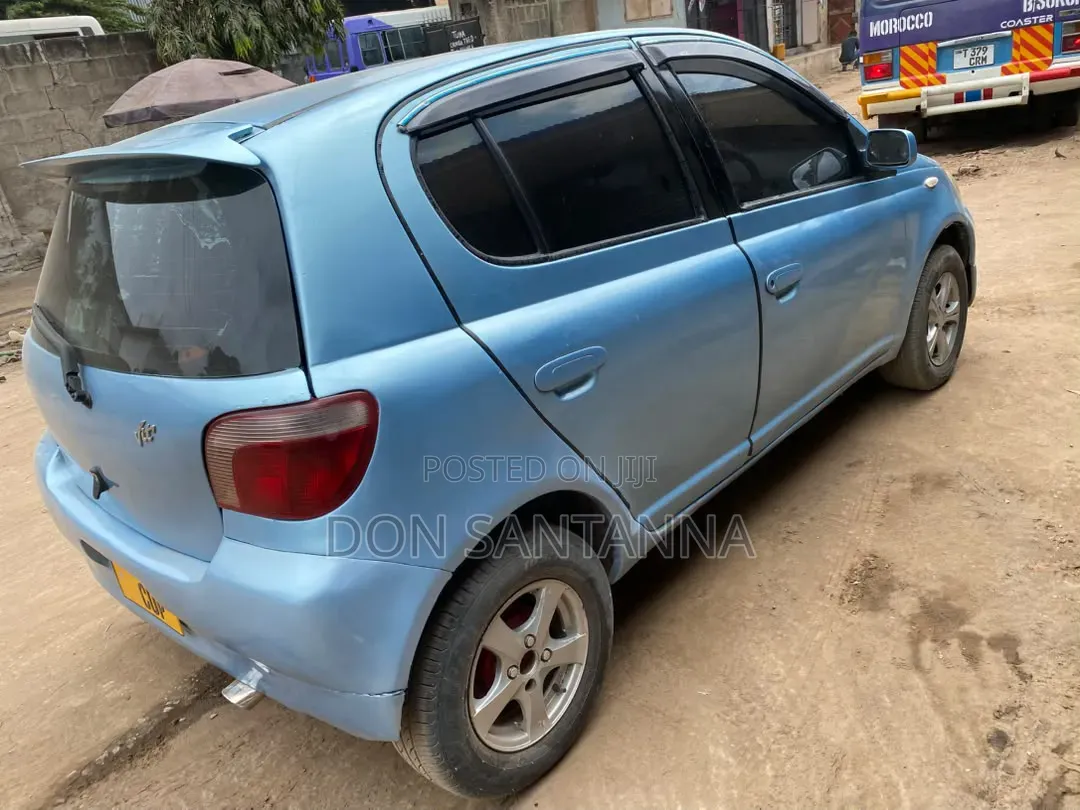 Toyota Vitz 2003 Blue