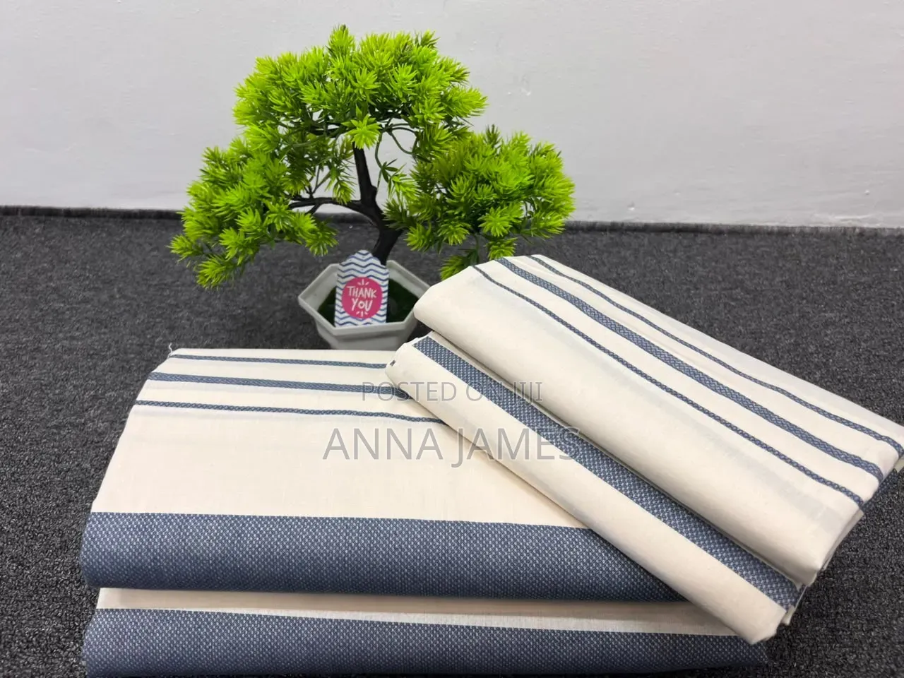 2 Bedsheets 4 Pillowcases Cream Grey