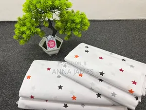 2 Bedsheets 4 Pillowcases Star Patterns