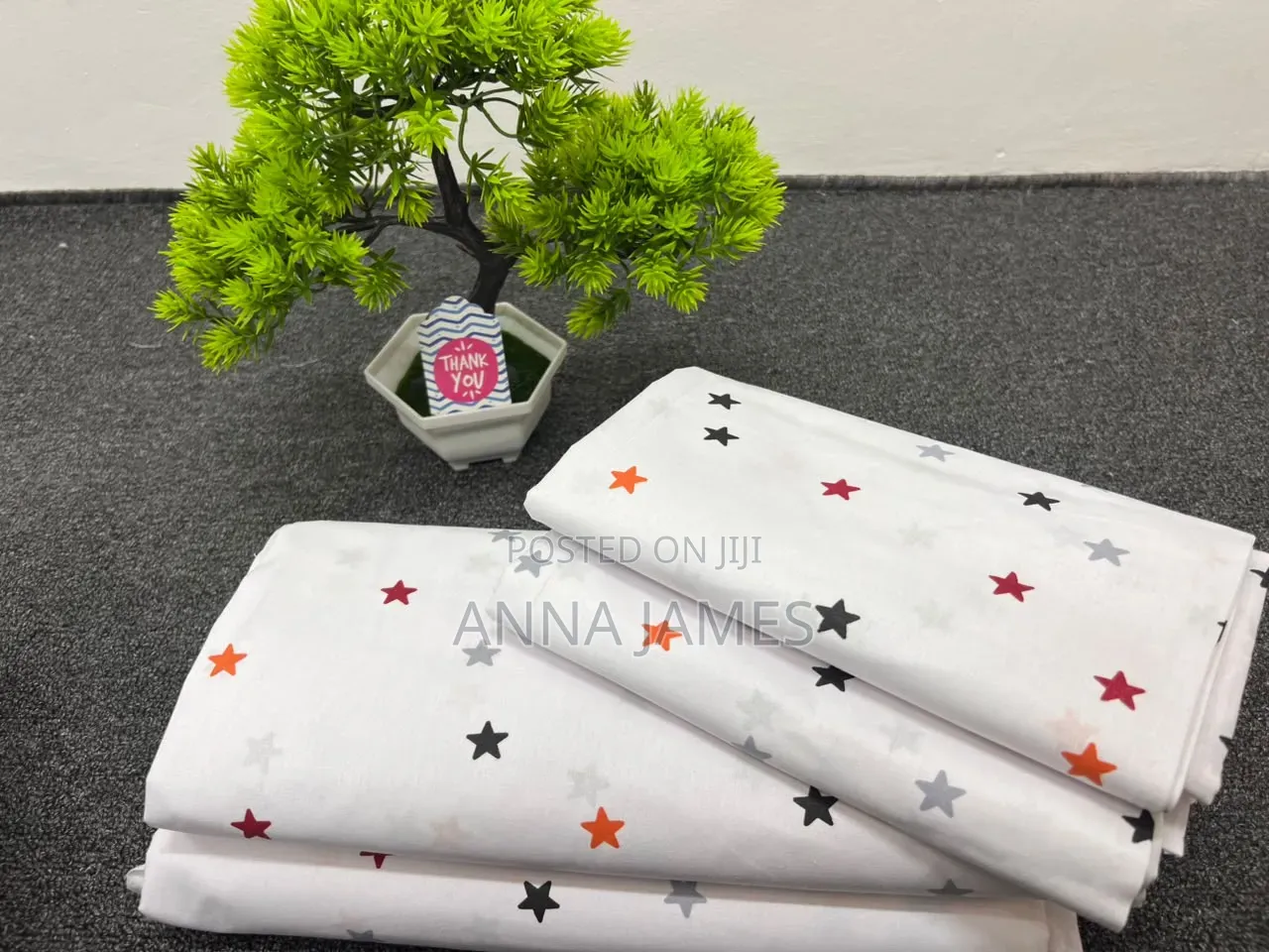 2 Bedsheets 4 Pillowcases Star Patterns