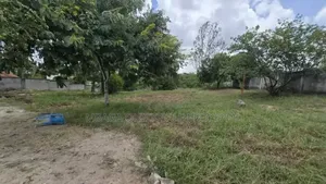 Plot Area SQM 2000 for Sale Located in Changanyikeni