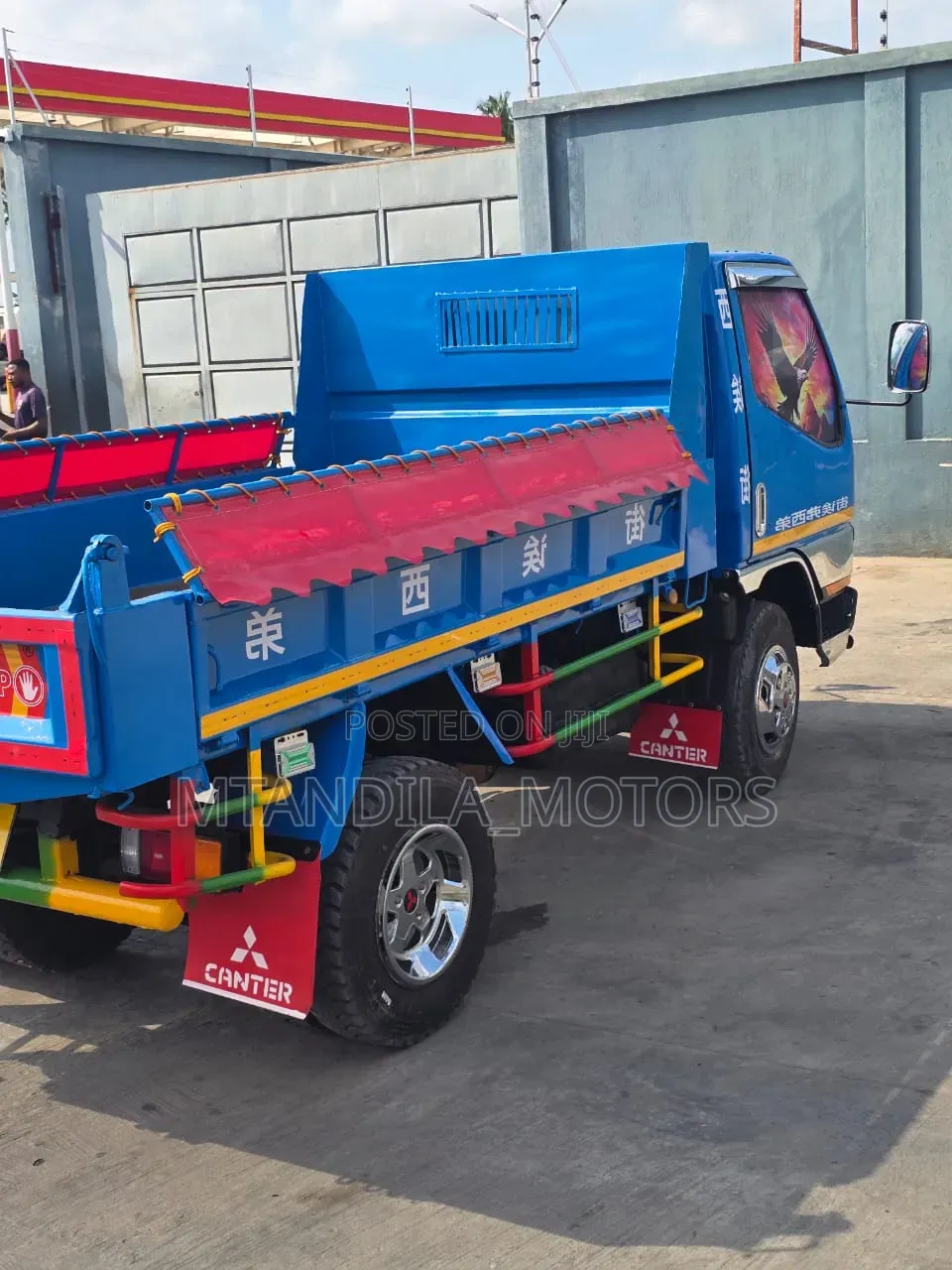 Mistubish Canter Tiper