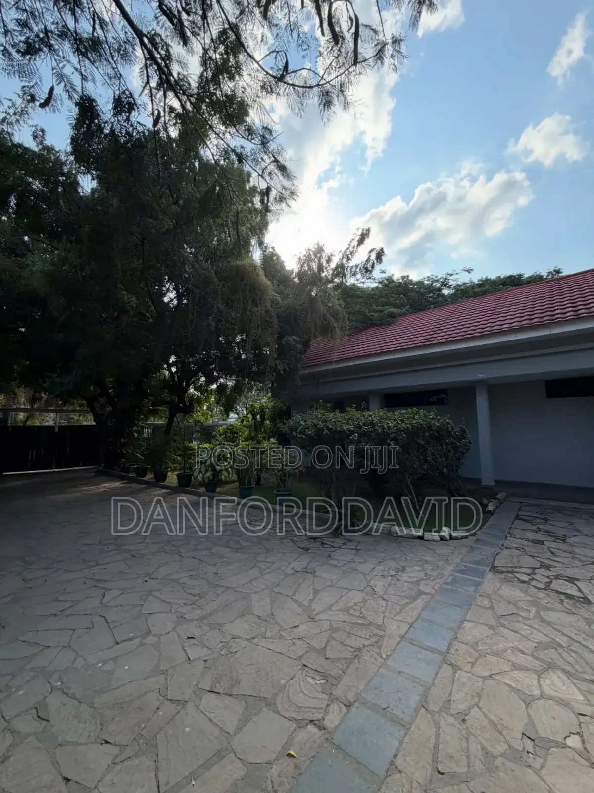 Furnished 3bdrm House in Kahwa Real Estate, Masaki for rent