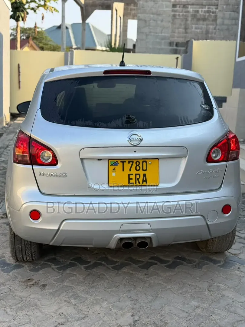 Nissan Dualis 2010 Silver
