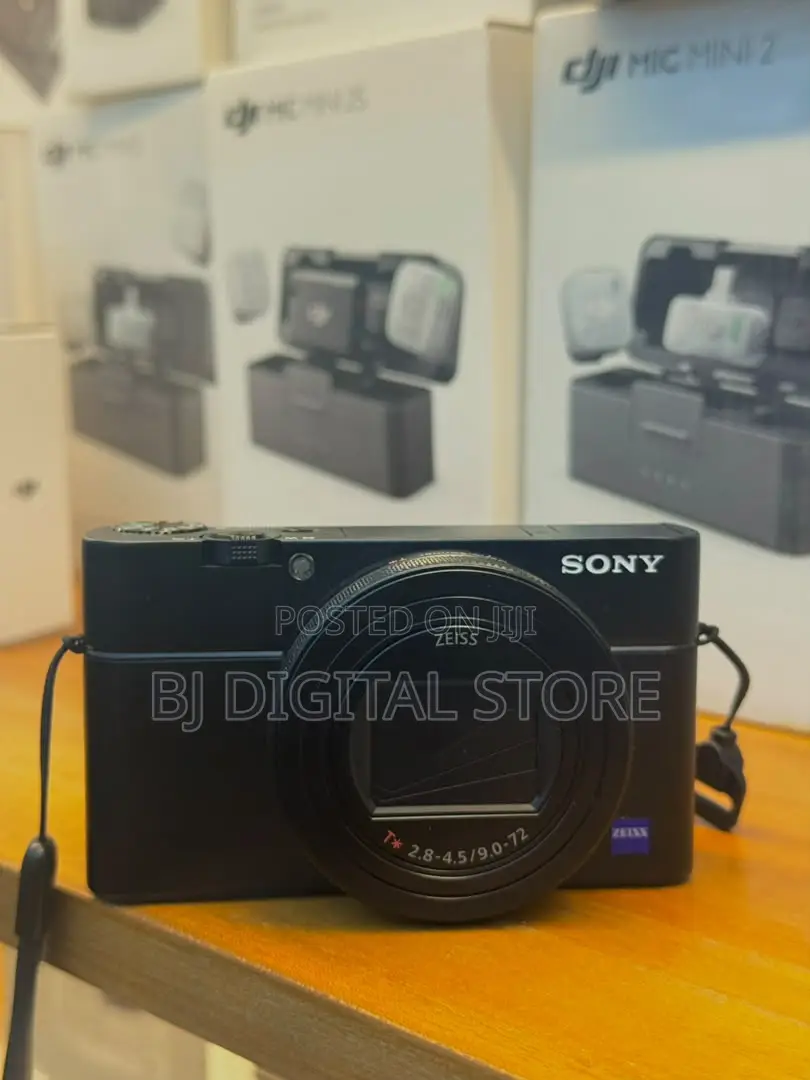 Sony RX100 VII Digital Camera