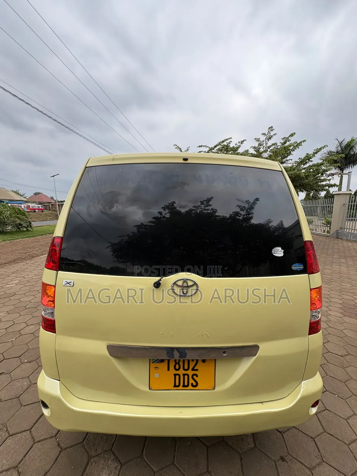 Toyota Noah 2005 Yellow