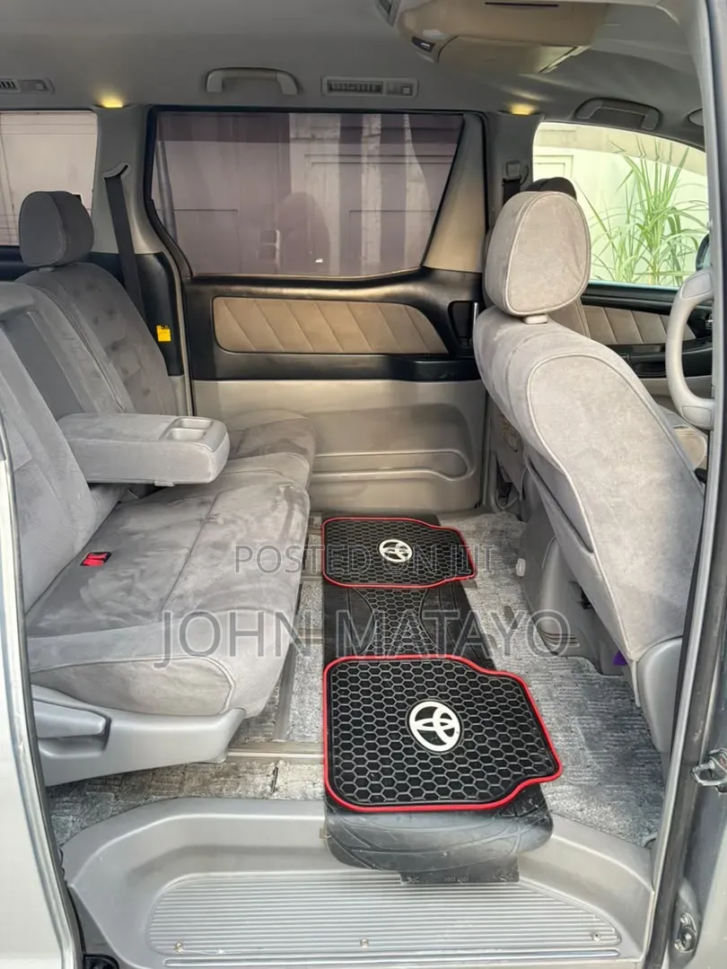 Toyota Alphard 2004 Silver