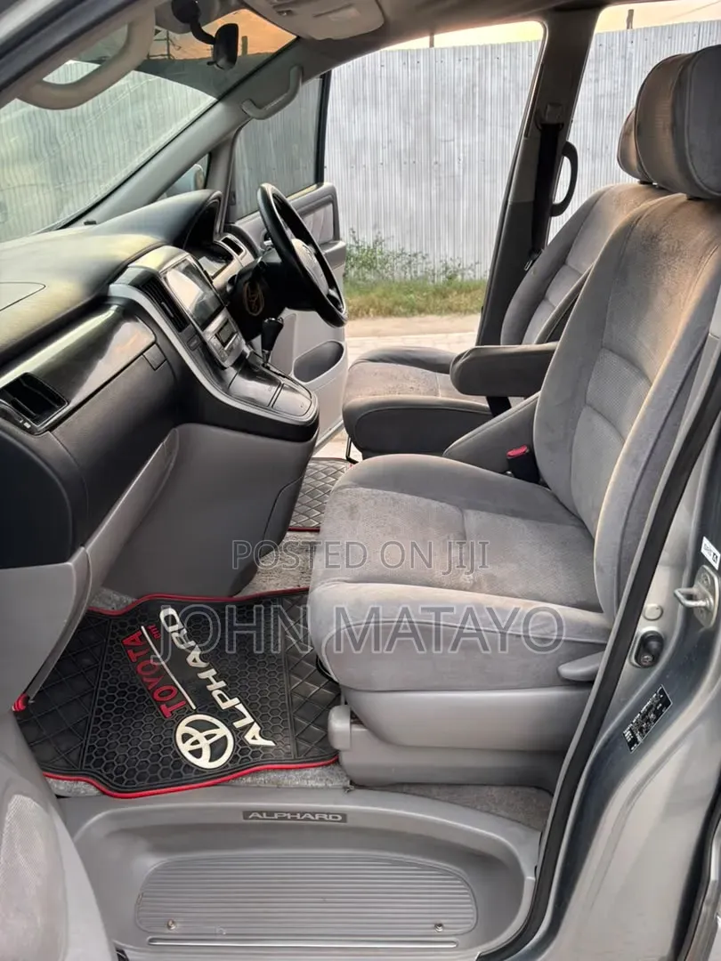 Toyota Alphard 2004 Silver
