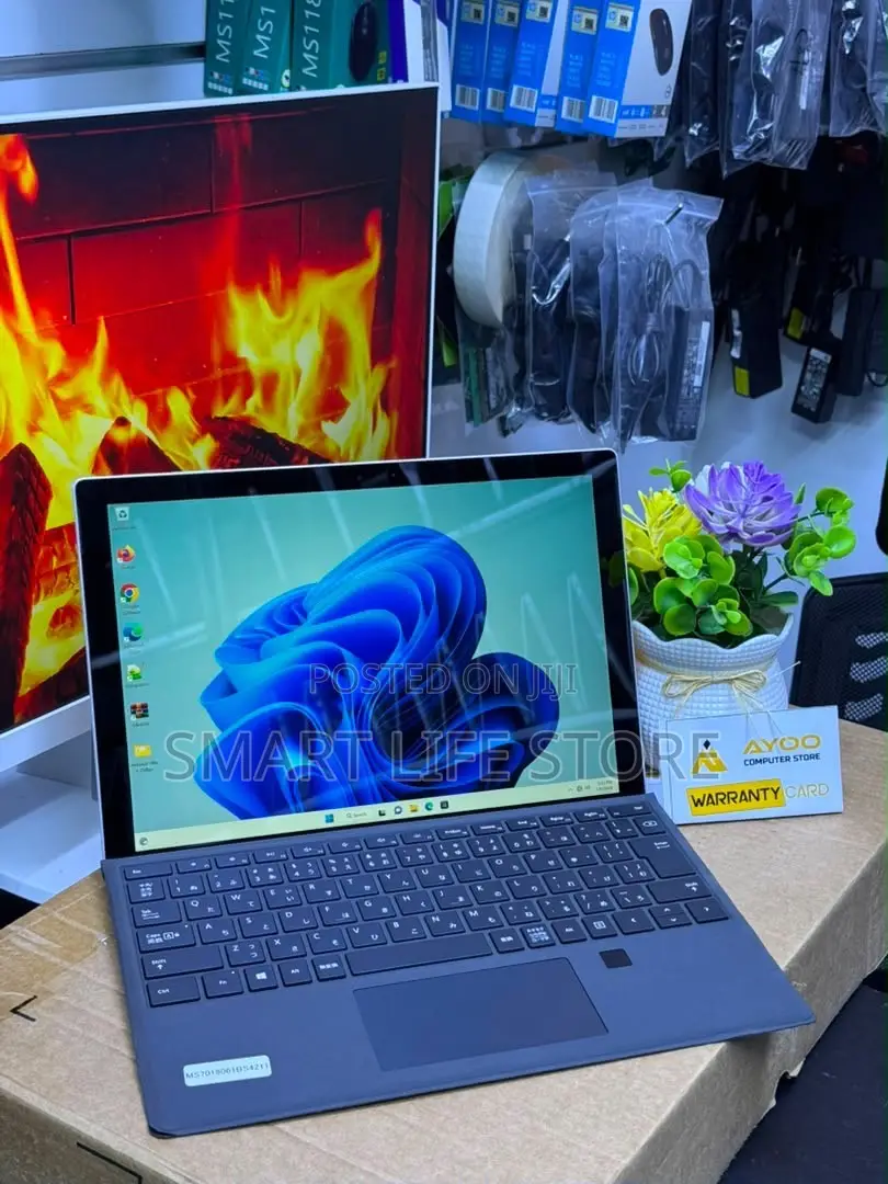New Laptop Microsoft Surface Pro 4GB Intel Core i5 SSD 128GB