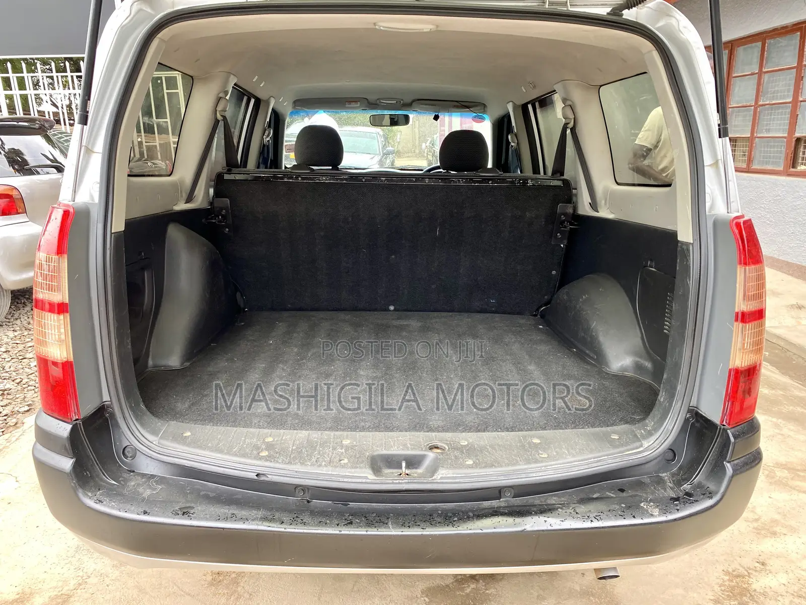 Toyota Succeed 2006 Silver