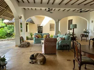 Furnished 5bdrm House in Kunduchi for sale