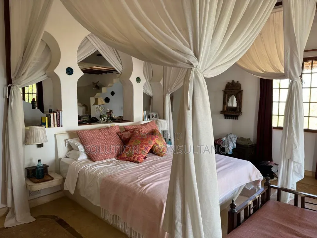 Furnished 5bdrm House in Kunduchi for sale