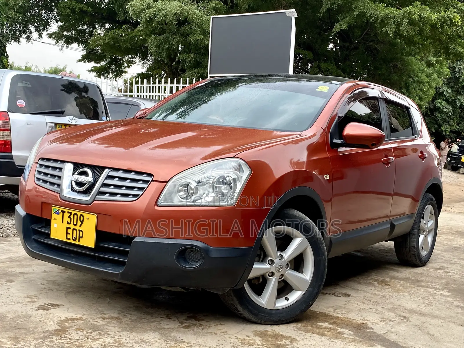 Nissan Dualis 2009 Maroon
