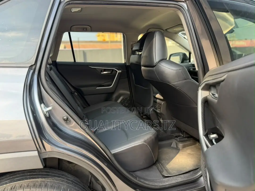 Toyota RAV4 2020 Gray