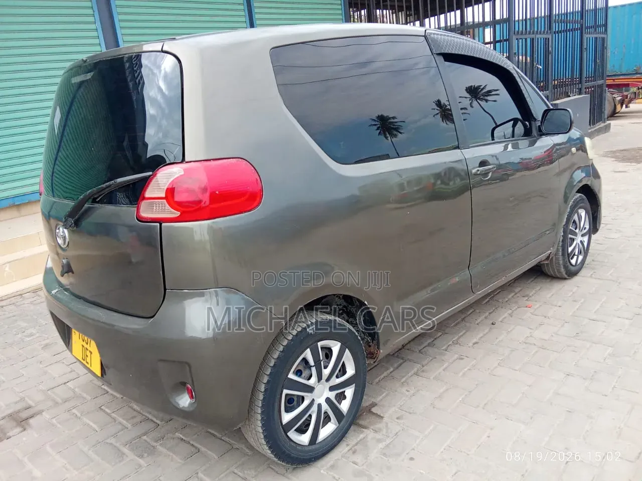 Toyota Porte 2005 Gray