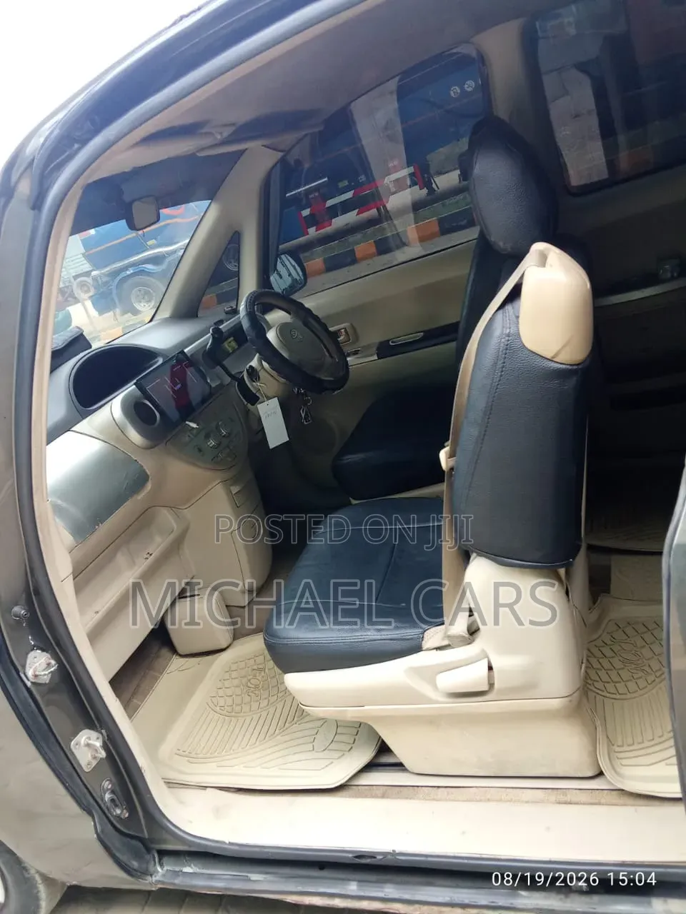 Toyota Porte 2005 Gray