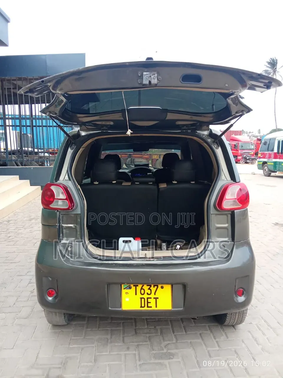Toyota Porte 2005 Gray