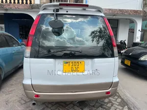 Toyota Noah 2003 White