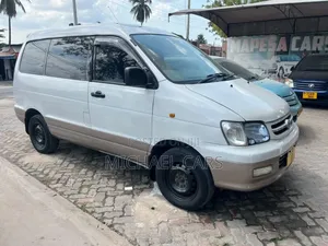 Toyota Noah 2003 White