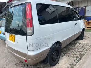 Toyota Noah 2003 White