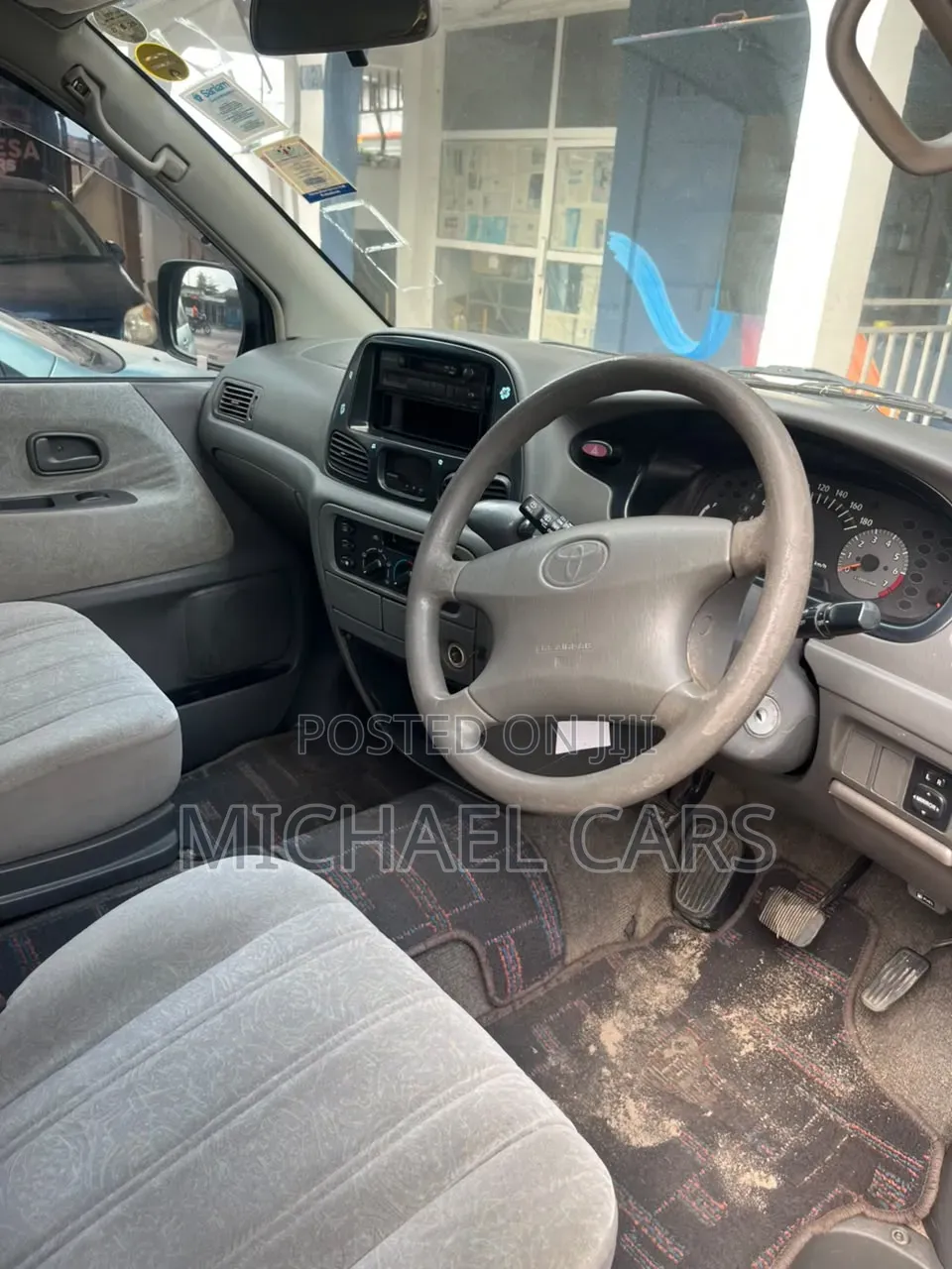 Toyota Noah 2003 White